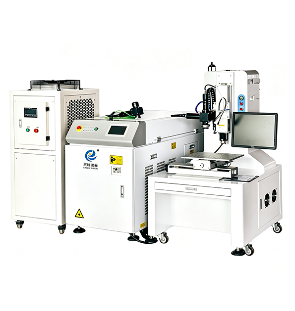 What welding defects may arise from incorrect selection of shielding gas for laser welding machines? How should nitrogen and argon be chosen for use?